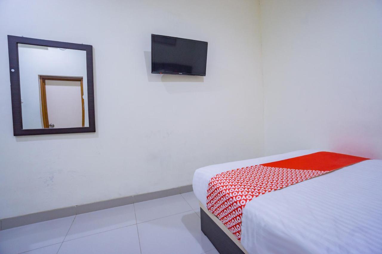 Oyo 2357 Syariah Grand Raudhah Jacarta Exterior foto