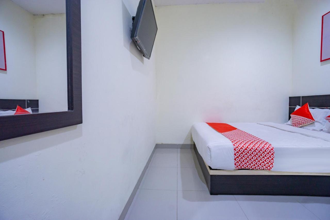 Oyo 2357 Syariah Grand Raudhah Jacarta Exterior foto