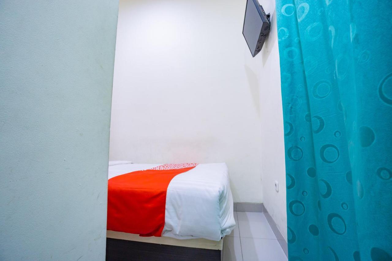 Oyo 2357 Syariah Grand Raudhah Jacarta Exterior foto