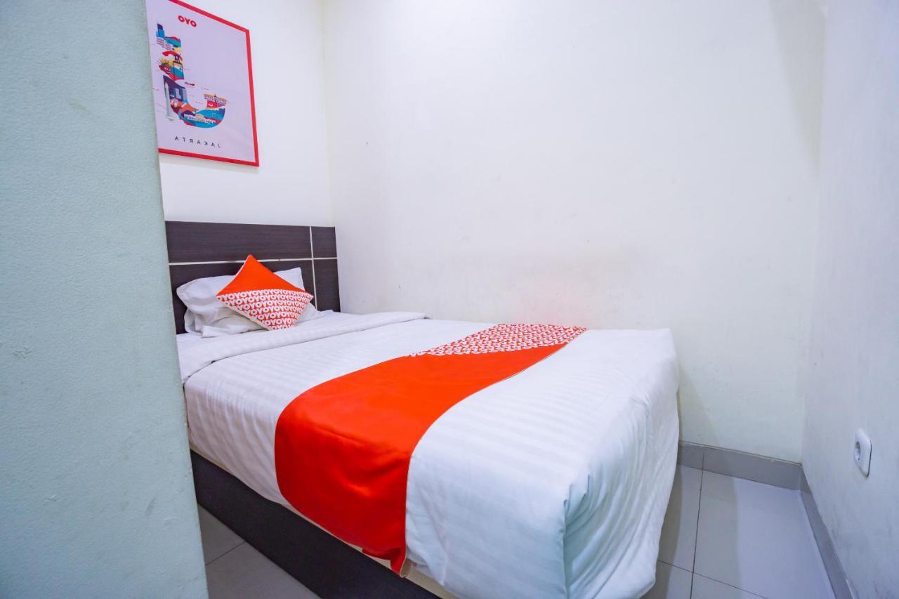 Oyo 2357 Syariah Grand Raudhah Jacarta Exterior foto