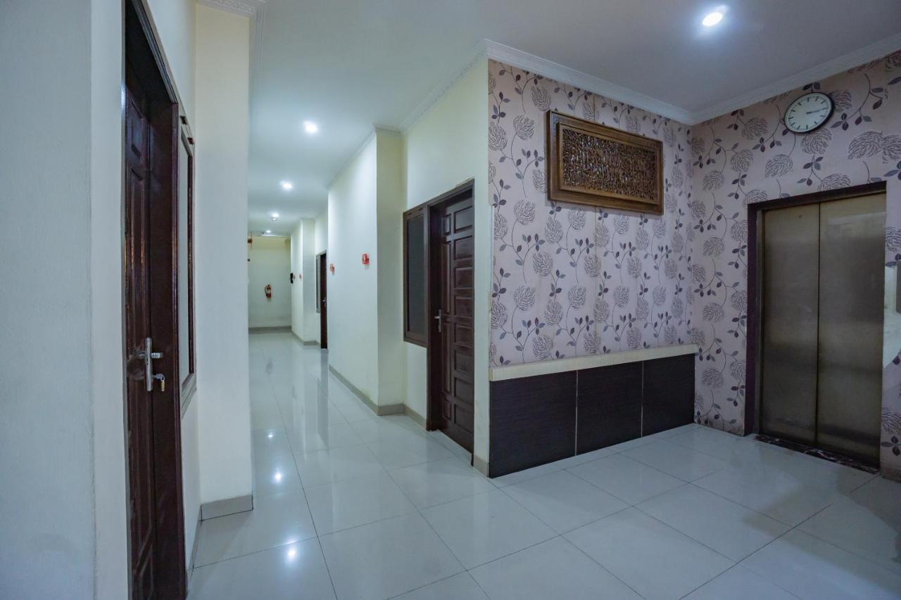 Oyo 2357 Syariah Grand Raudhah Jacarta Exterior foto