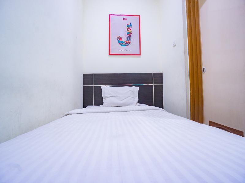 Oyo 2357 Syariah Grand Raudhah Jacarta Exterior foto